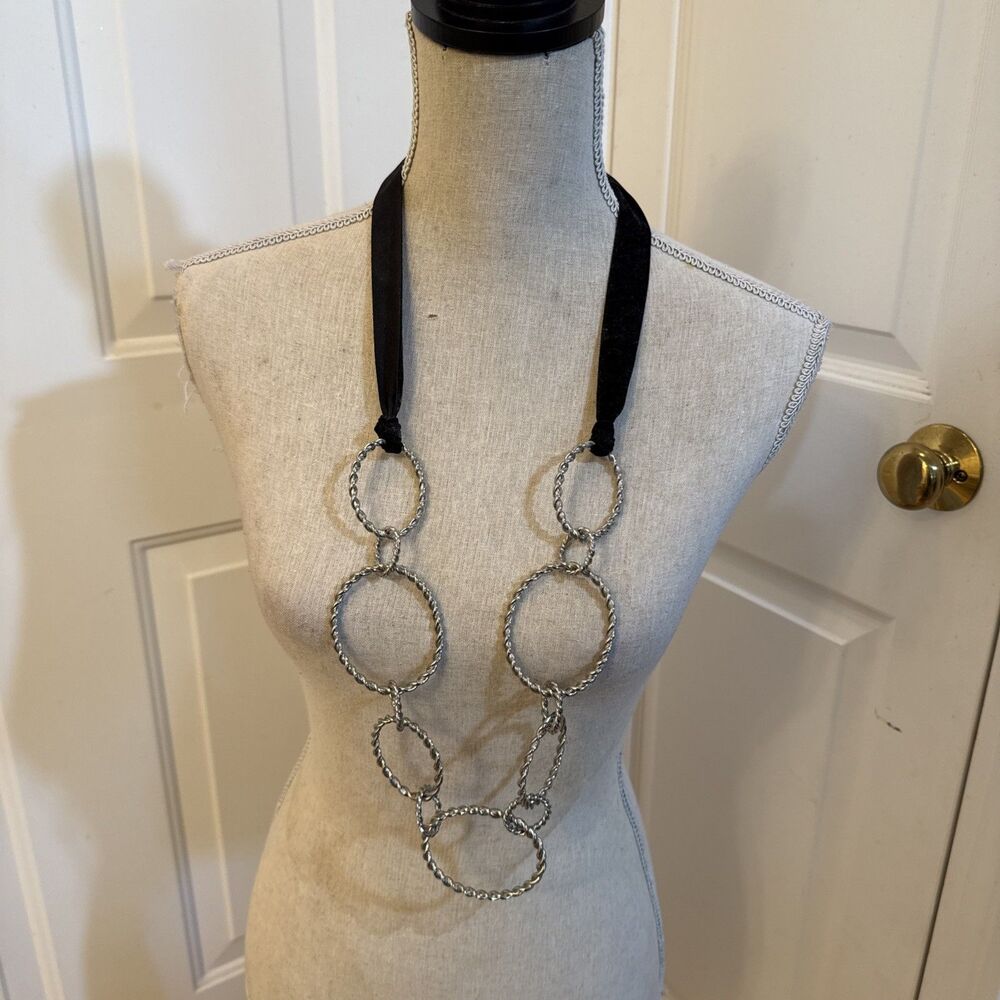 VINTAGE SILVER BLACK VELVET NECKLACE